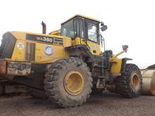 Komatsu WA380-5 Loader